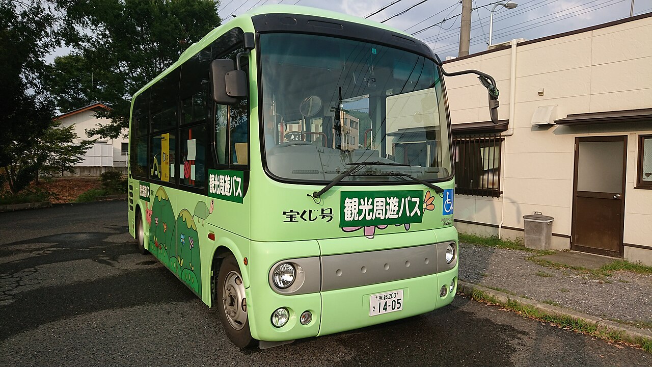 京都府宇治田原町の観光バス